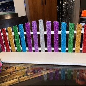 Colorful Glitter Fence Decor